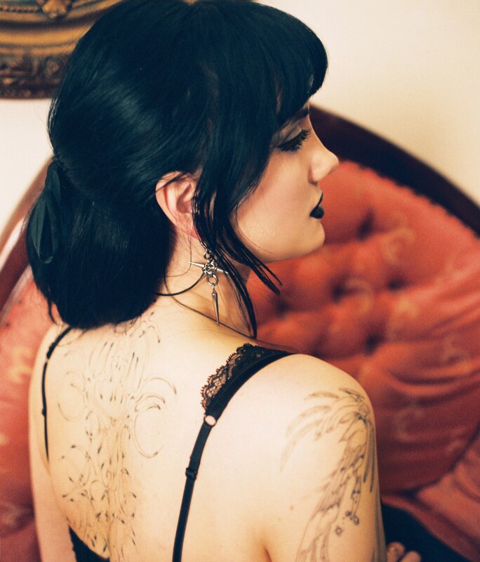 shira nude photo 5