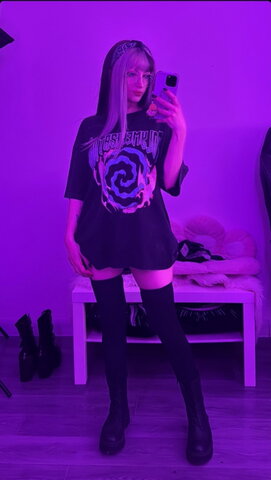 Shiro Kitsune Hot (1 photo)