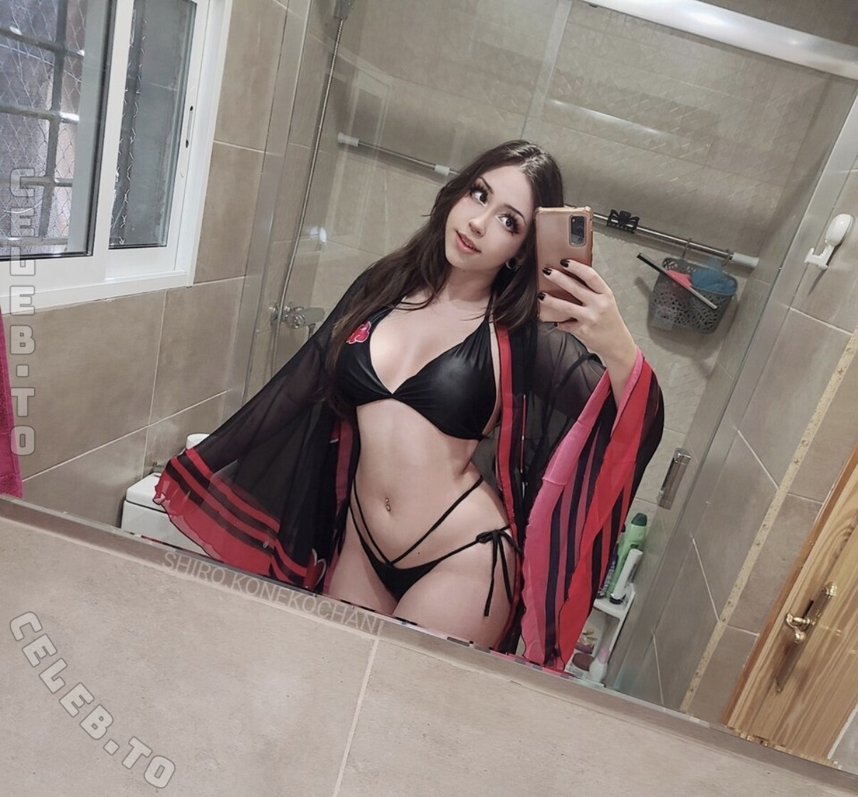 shiro.konekochan nude photo 22