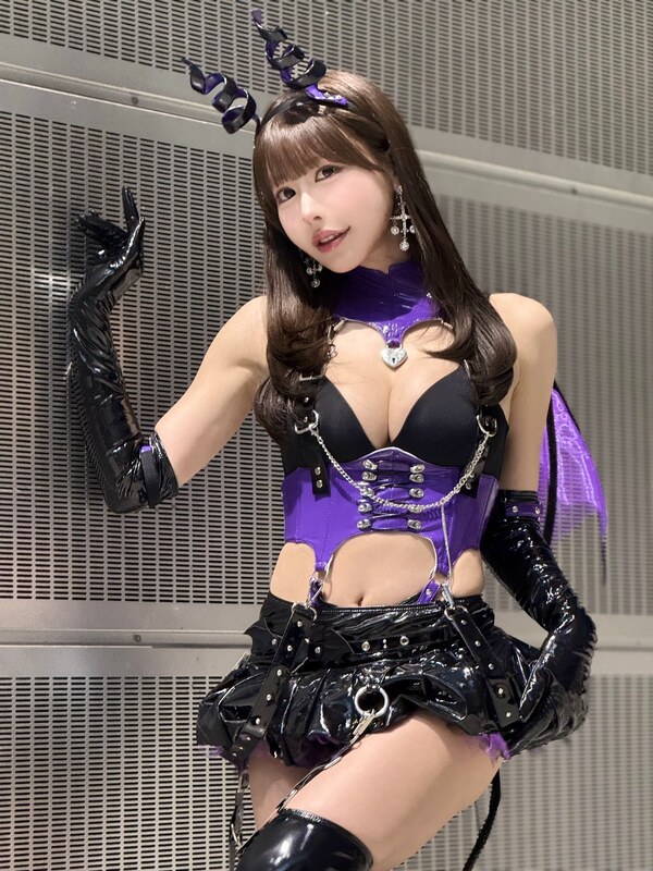 Shirotama Mai nude photo 8