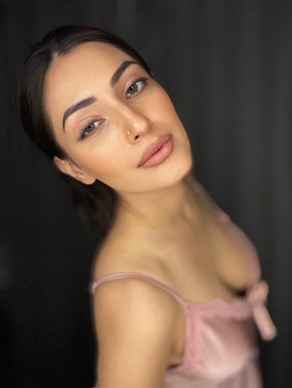 Shivangi Verma nude photo 2