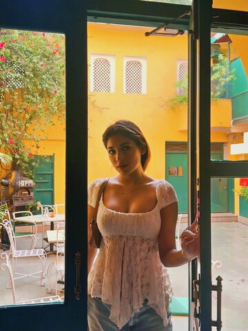 Shivani Singh nude photo 8