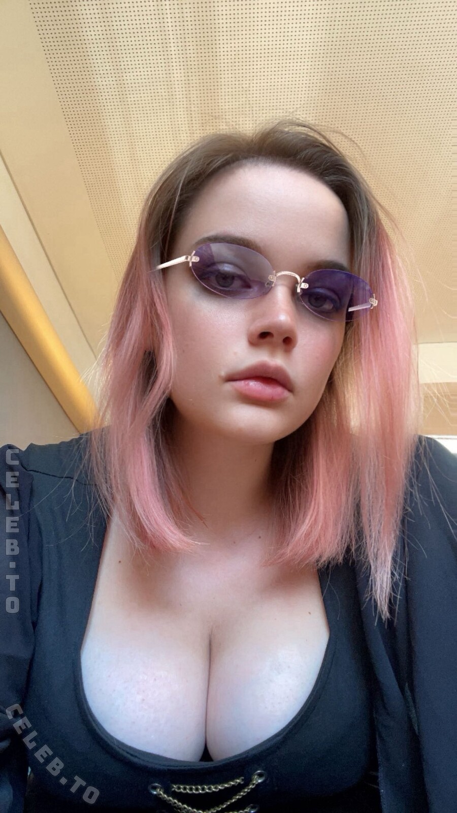 Shizuphira nude photo 2