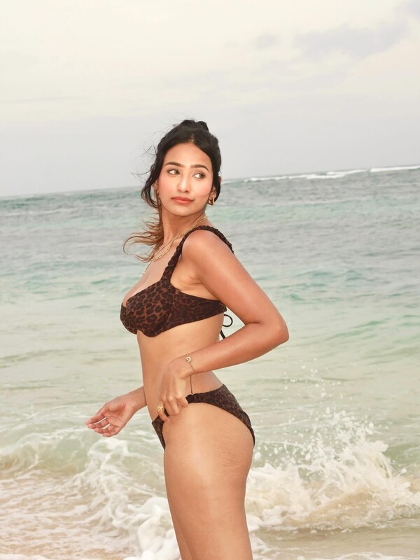 Shubhna Agarwal nude photo 3