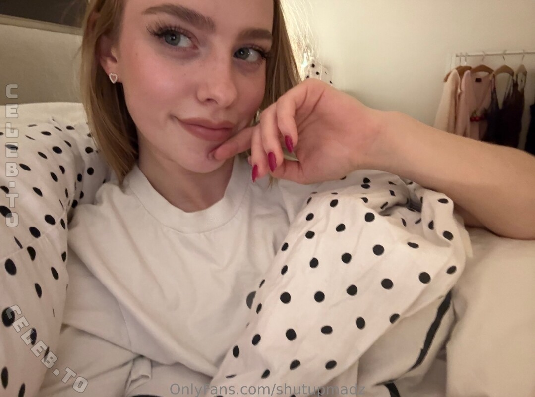 Shutupmelissa nude photo 1