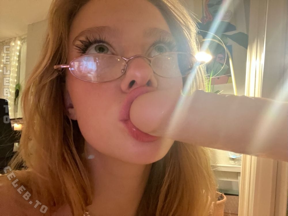 Shutupmelissa nude photo 6