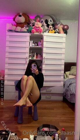 Sia ASMR nude photo 17