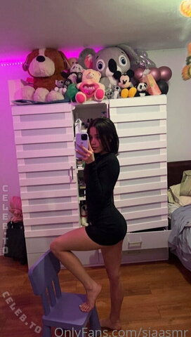 Sia ASMR nude photo 15