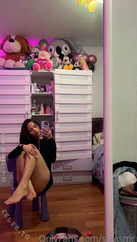 Sia ASMR nude photo 12