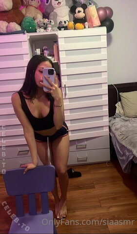 Sia ASMR nude photo 11