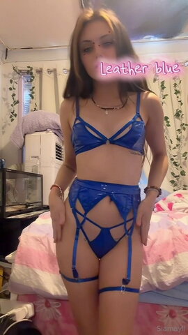 Siamayll nude photo 5