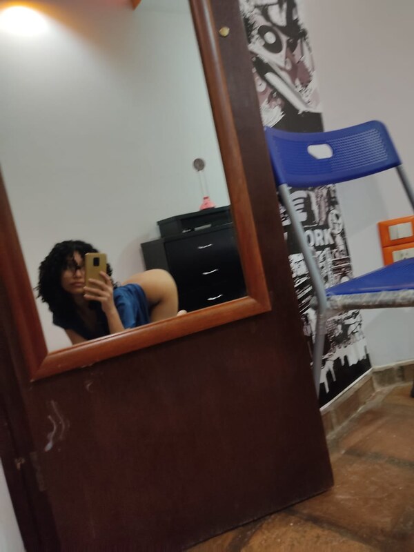 Sikosia nude photo 4