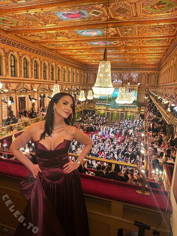 Sila Sahin-Radlinger nude