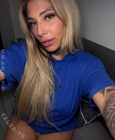 silaaabaeee nude photo 8
