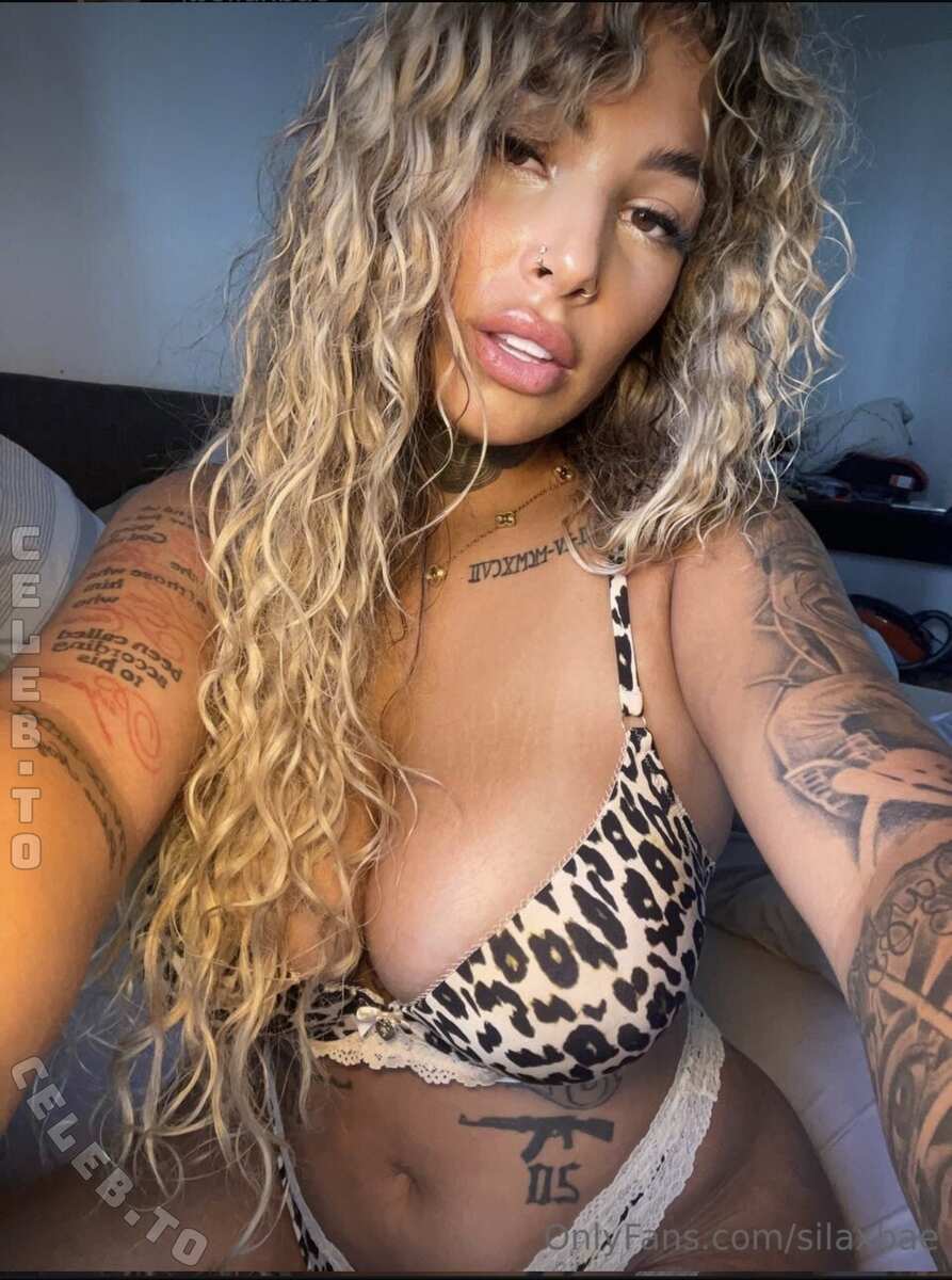 silaaabaeee nude photo 1
