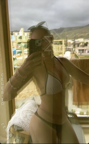 Sillersisters nude photo 2