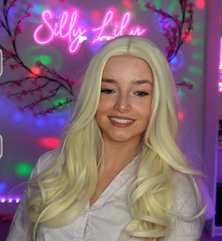 sillylilyzz nude photo 2