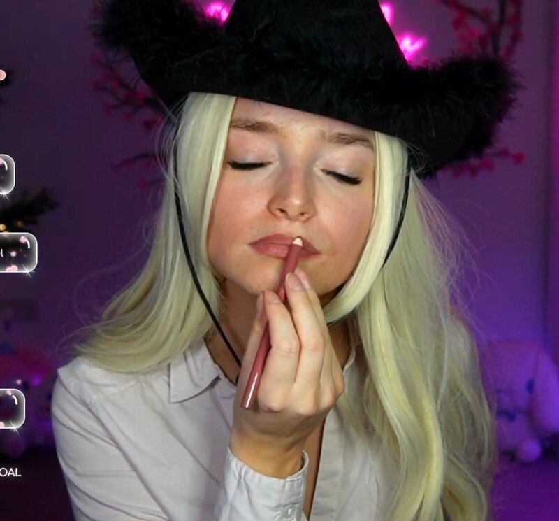 sillylilyzz nude photo 5