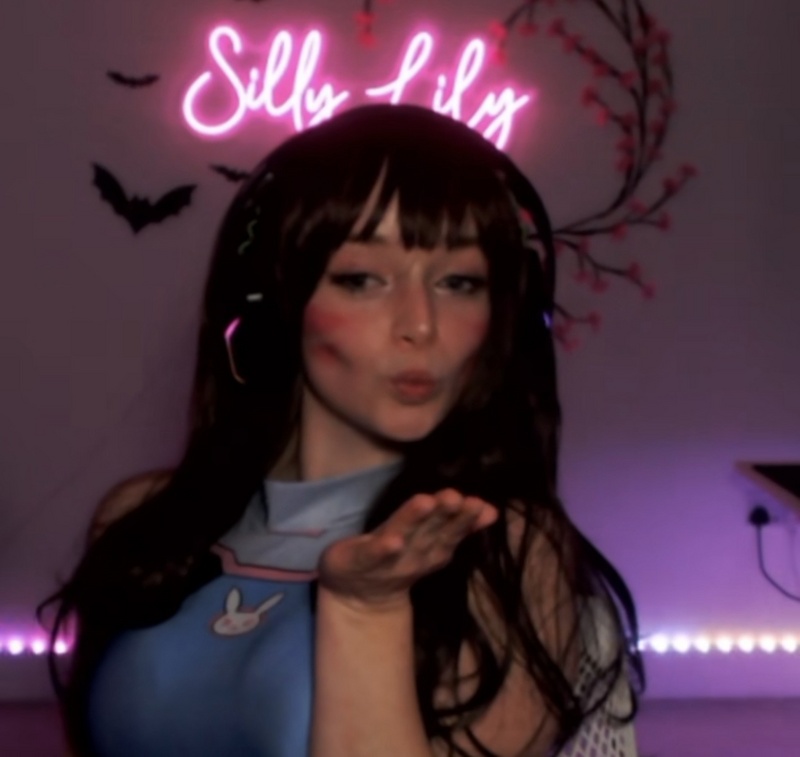 sillylilyzz nude photo 10