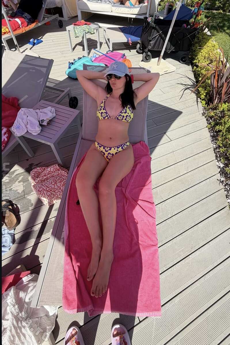 Silvanaqsj nude photo 1