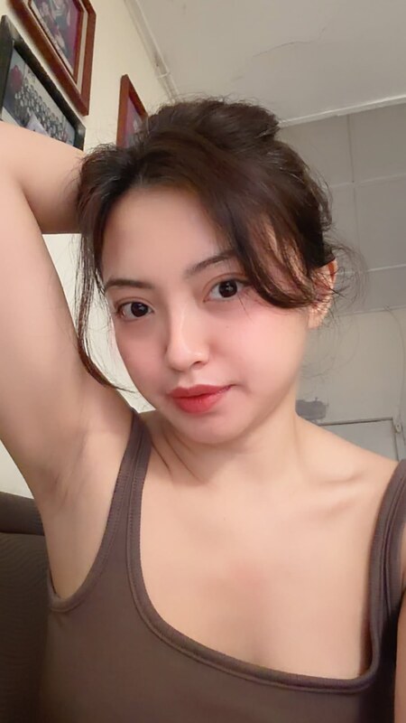Silvy nude photo 1