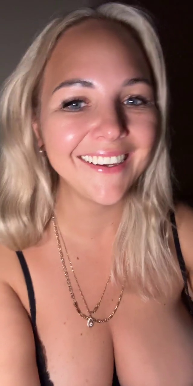 simonaleng nude photo 4