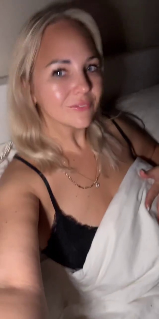 simonaleng nude photo 5