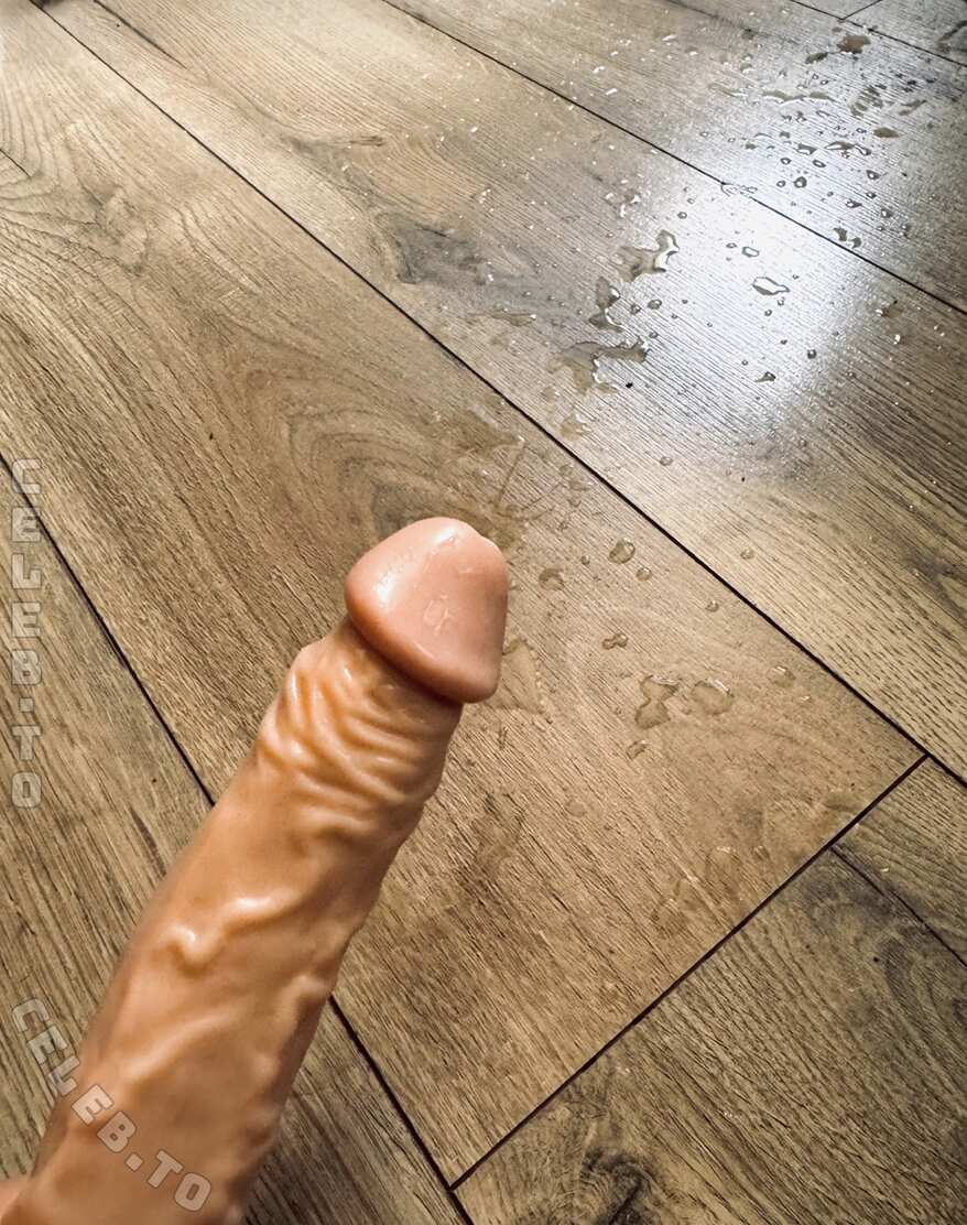_.simona._t nude photo 1