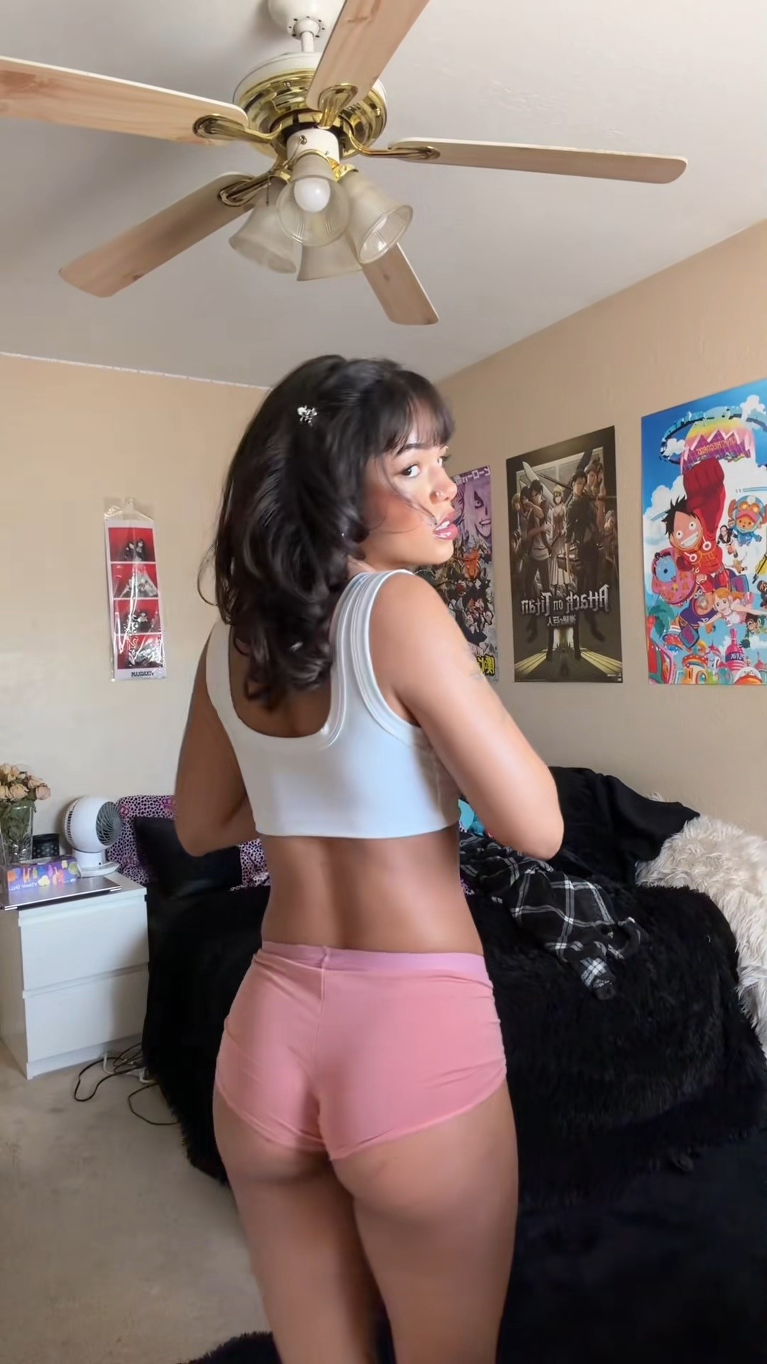 Simone Mitchell nude photo 4