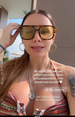 Simone Wagner nude photo 7
