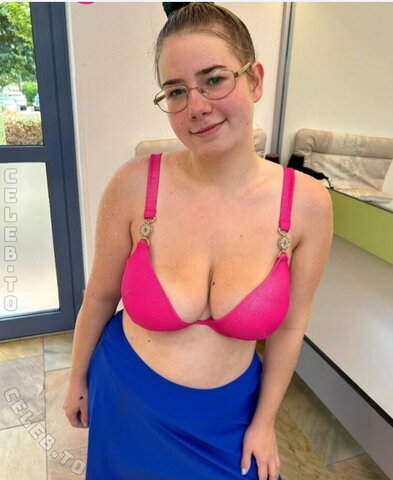 Sina-Marie Hüttner nude photo 2