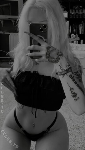Sina_nck nude photo 12