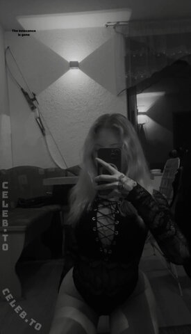 Sina_nck nude photo 4