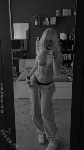 Sina_nck nude photo 10