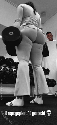 Sinarwtz nude photo 10