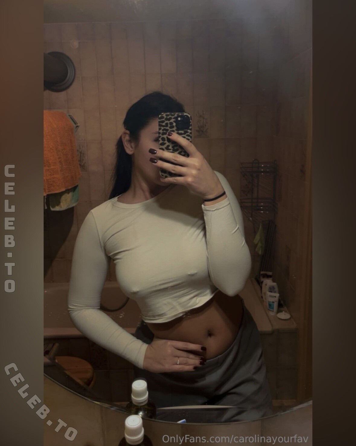 Sinayourfav nude photo 9