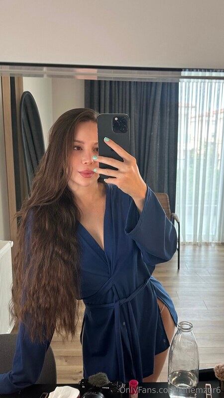 Sinem Ozgur nude photo 5