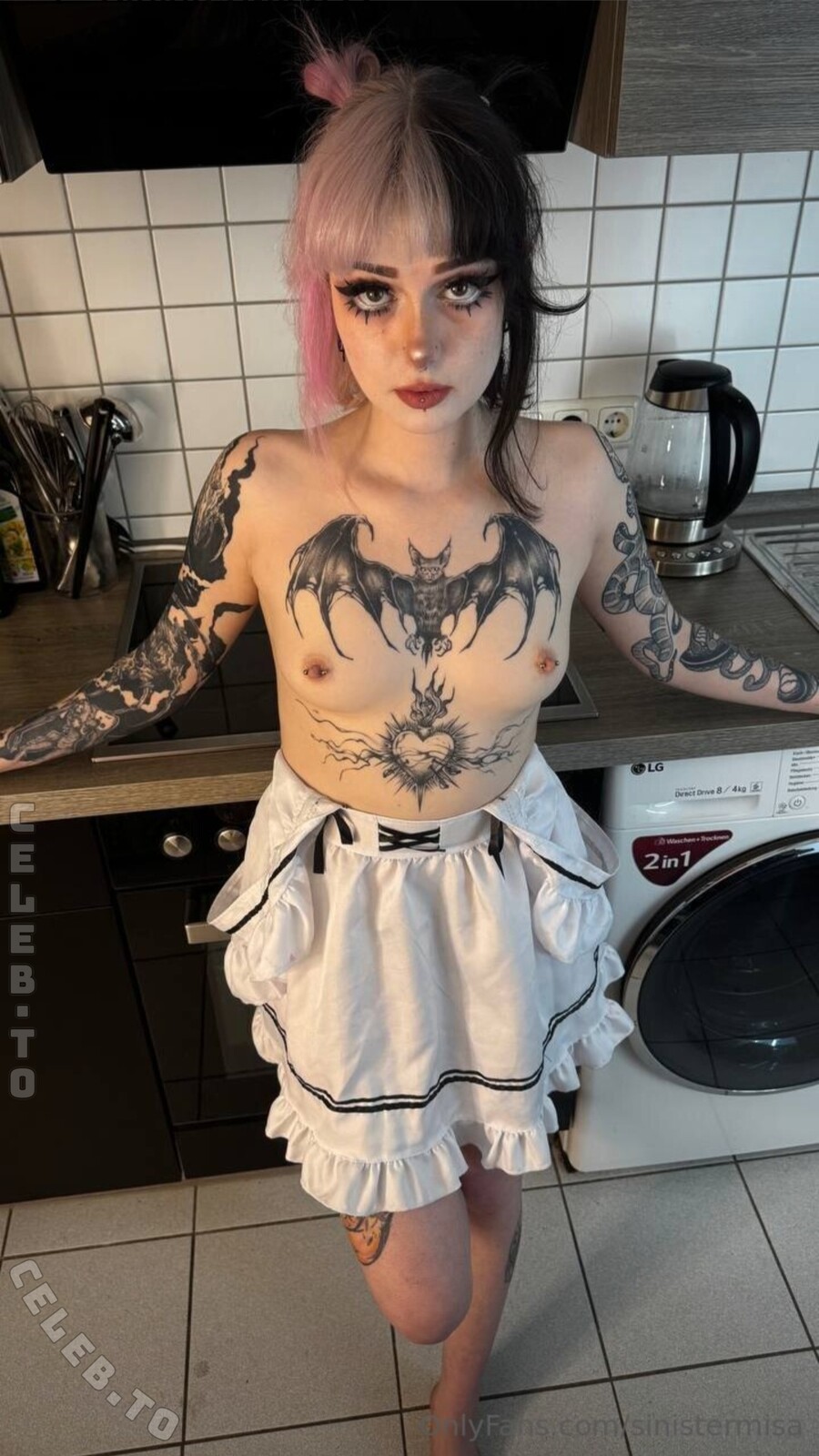 Sinistermisa nude photo 4