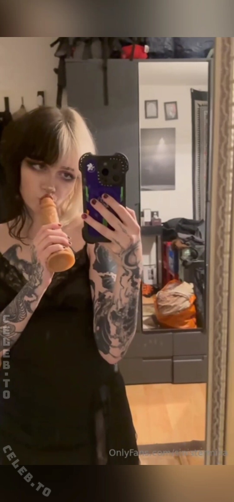Sinistermisa nude photo 2