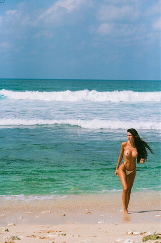 Sirena Mag nude photo 2