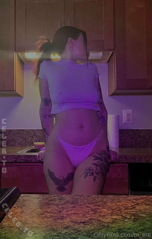 Skarletfyre nude photo 1