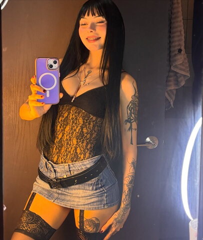SkinnyGhostiee nude photo 4