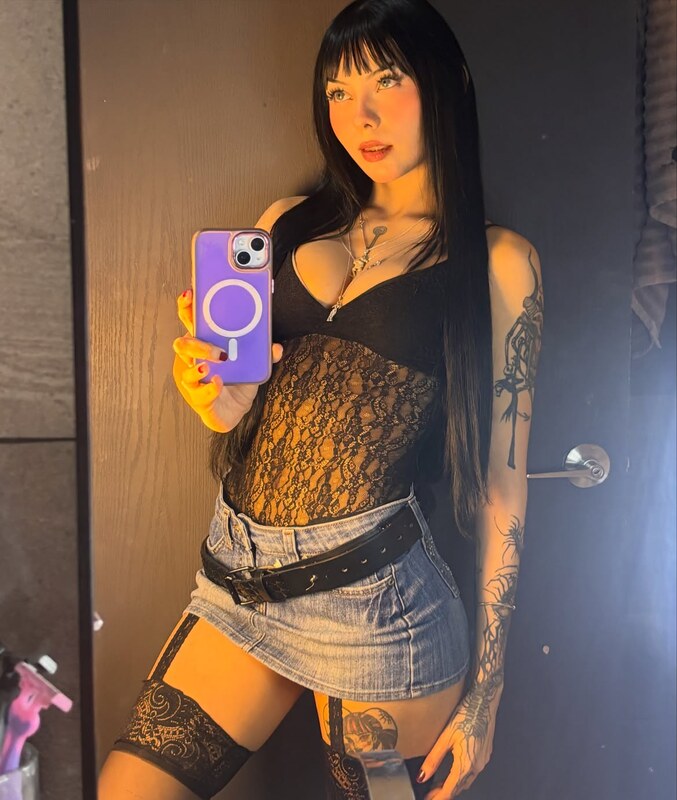 SkinnyGhostiee nude photo 4