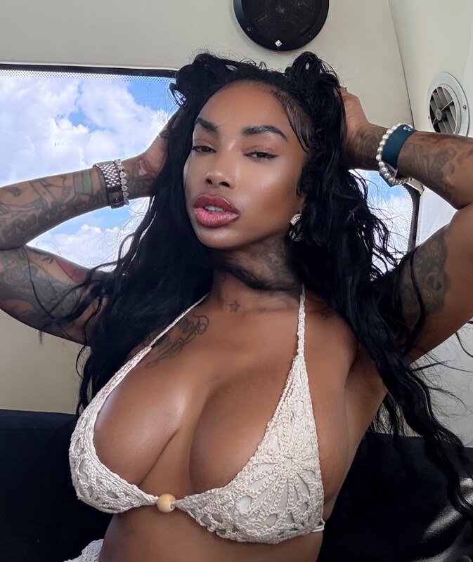 Sky Days nude photo 2