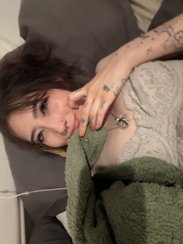 skye nude photo 8
