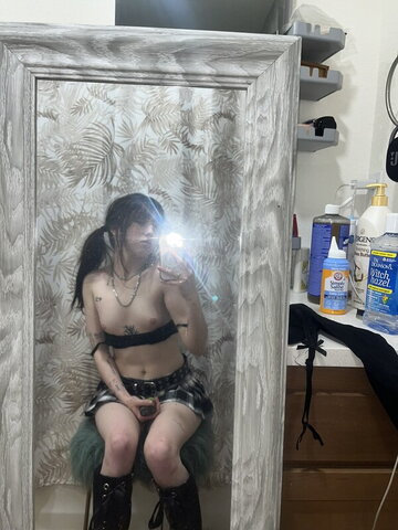 skye nude photo 32