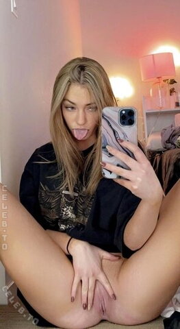 Skylar Rae nude photo 17