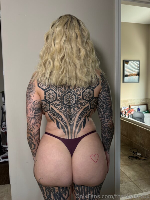 Skylar Vox nude photo 1
