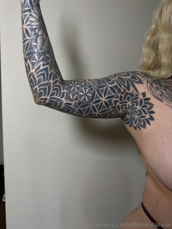 Skylar Vox nude photo 6