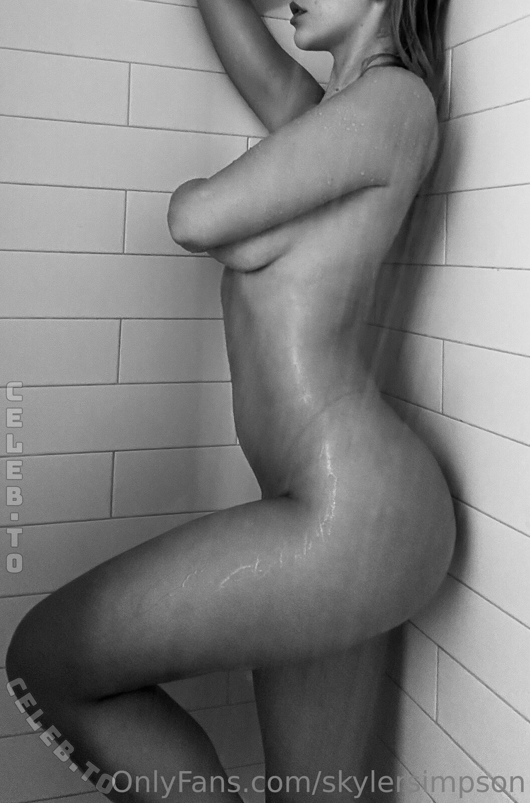 Skyler Simpson nude photo 1